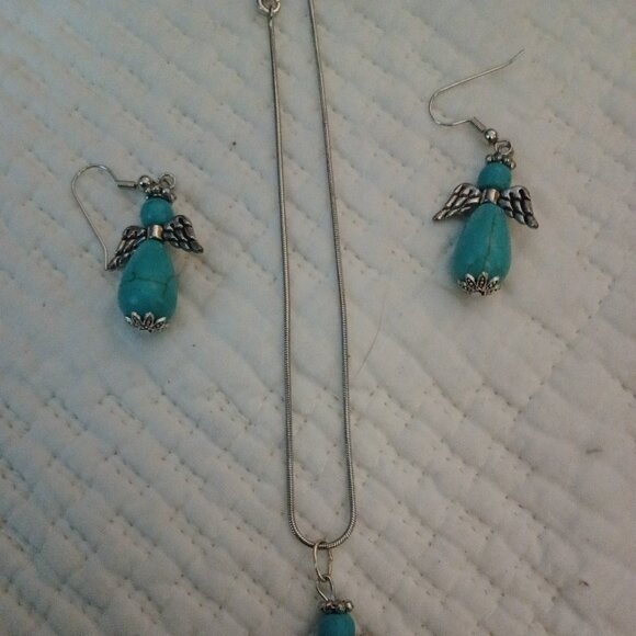 Metal necklace with turquoise angel and paired earrings - Picture 1 of 2